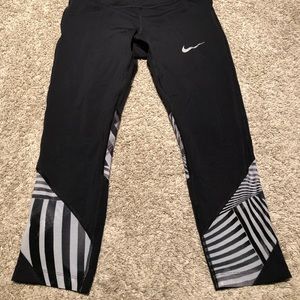 Nike crop leggings